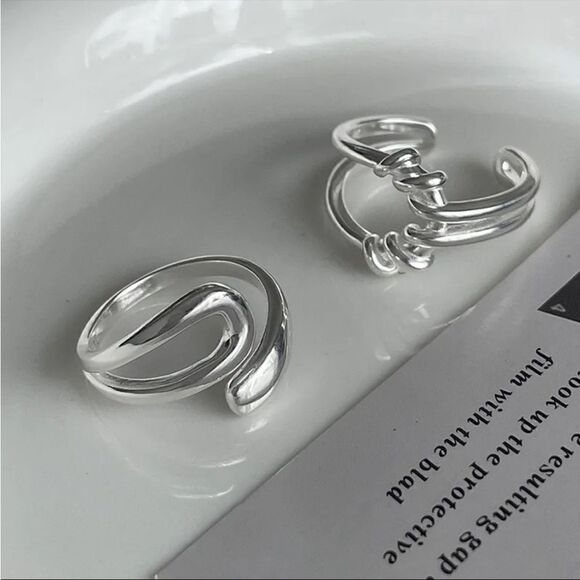 #12 Two Sterling Silver Rings Adjustable - Picture 2 of 7